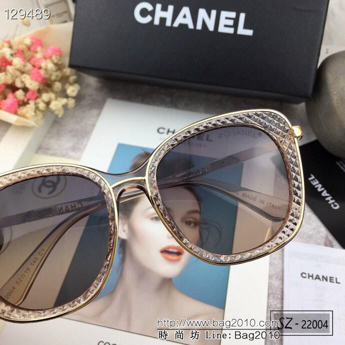 CHANEL香奈兒 寶麗來樹脂偏光鏡片 新款 小香太陽鏡 遮擋光線防輻射 22004  lly1461